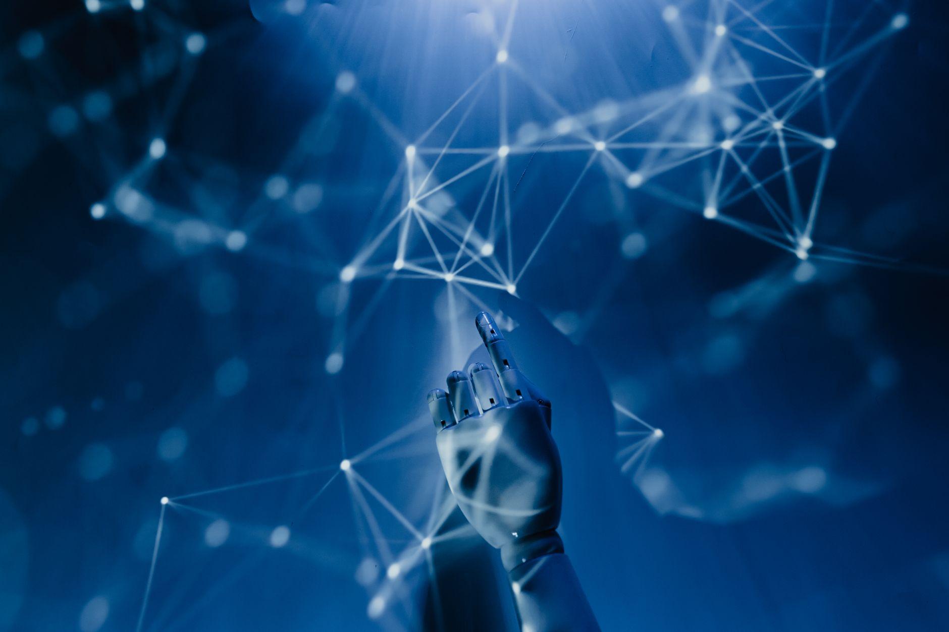 RingCentral 的 AI 原生转型:从全员挑战赛到运营中枢,一家企业如何重塑工作流
